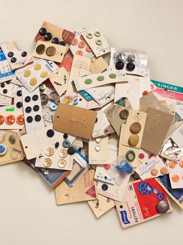 Vintage sewing button lot - button,
