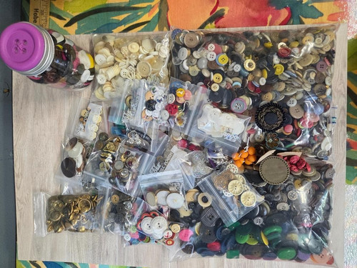 Assorted vtg new - &,