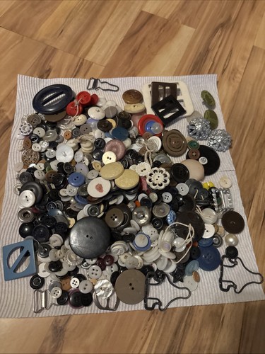 Lot vintage buttons various - of,