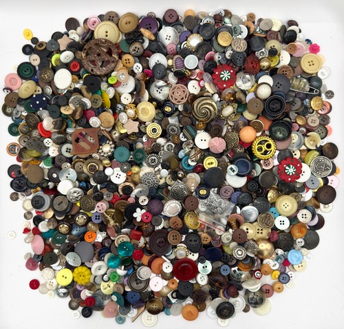 Vintage button lot - 5, lbs