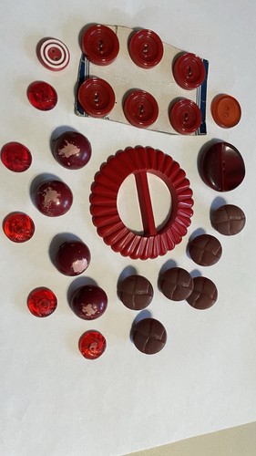 Vintage round buttons assorted - round,