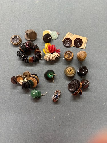 Large lot buttons mostly - large,