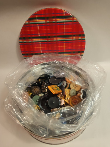 Vintage button lot - button,