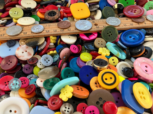 100 new buttons assorted mixed - 100,