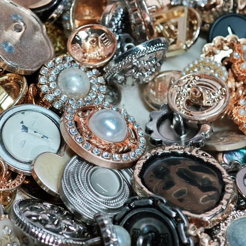 Vintage style sale buttons - style,