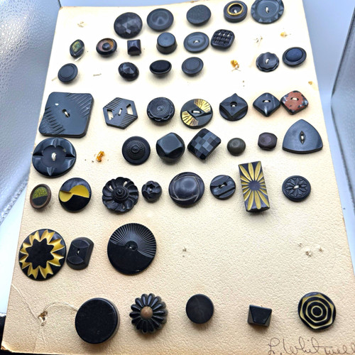 Vintage sewing buttons mixed - sewing,
