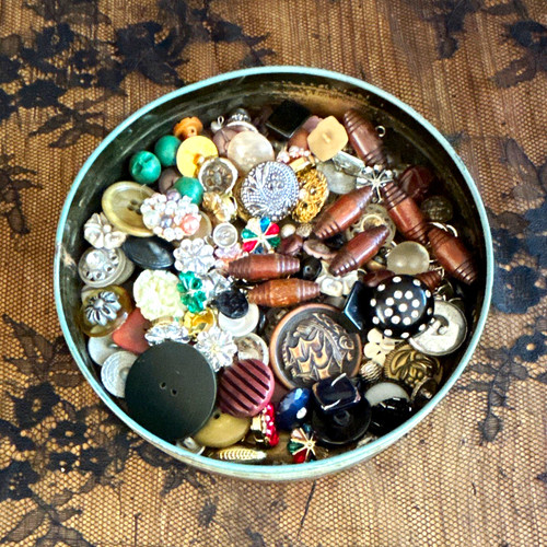 Vogue tin vintage original - vogue,