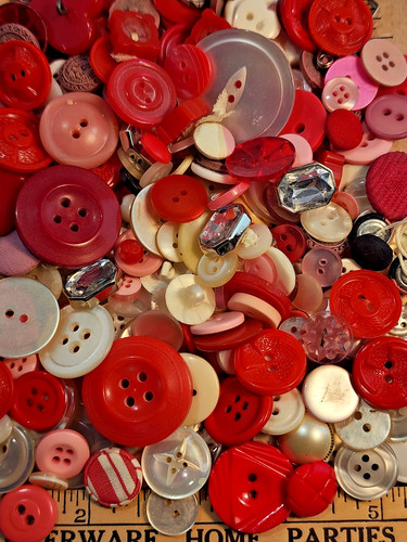 250 buttons mostly - buttons,