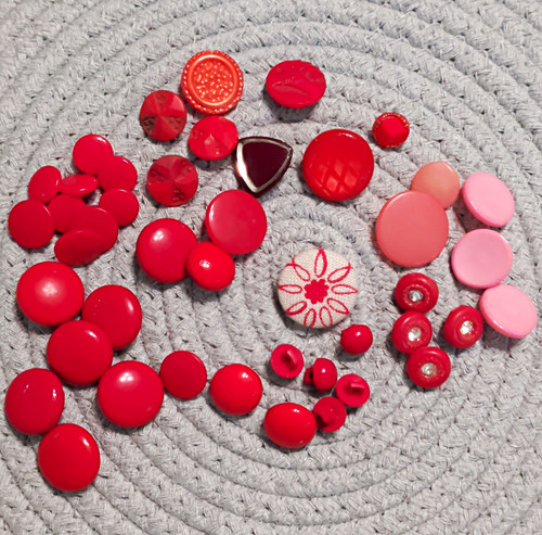 Vintage red pink floral round - vintage,
