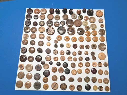 Mixed button lot - mixed,
