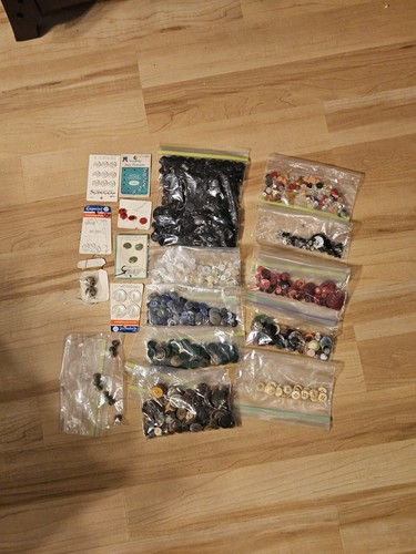 Assorted buttons pounds - buttons, 2