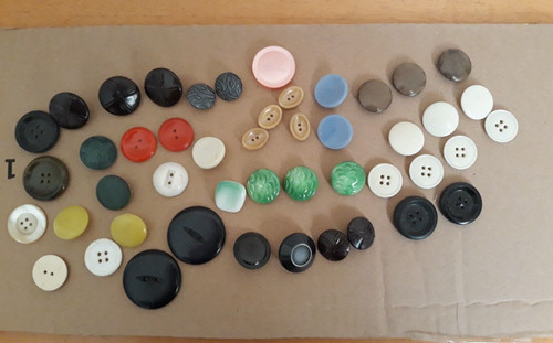 Vintage assorted buttons mixed - assorted,
