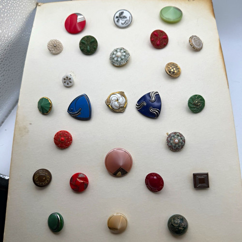 Vintage floral sewing - vintage, buttons
