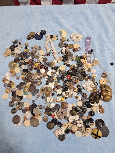 Vintage buttons pounds - buttons, 10+