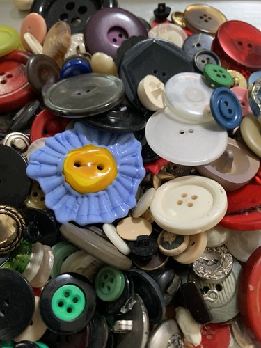250 vintage antique buttons - vintage,