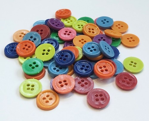 100 assorted mixed buttons - assorted,