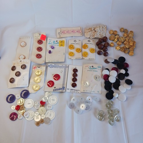 Vintage buttons mixed - vintage, lot