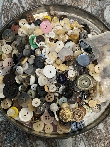 Large lot vintage - large, of