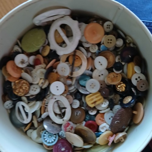 Buttons used vintage large lot - buttons,