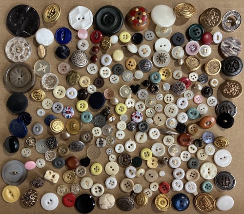 Lot 200 vintage - lot, of