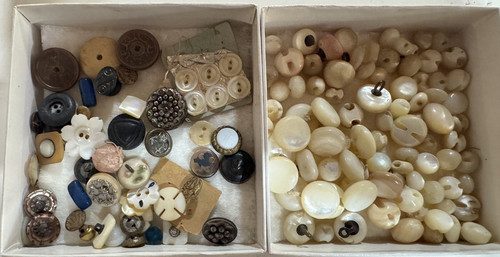 Vintage button lot mixed - lot,