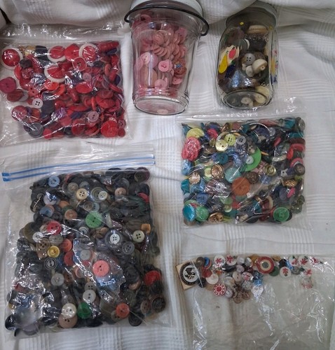 Large lot vintage used buttons - large,