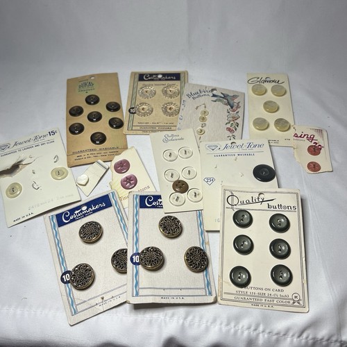 Vintage lot old buttons - lot,